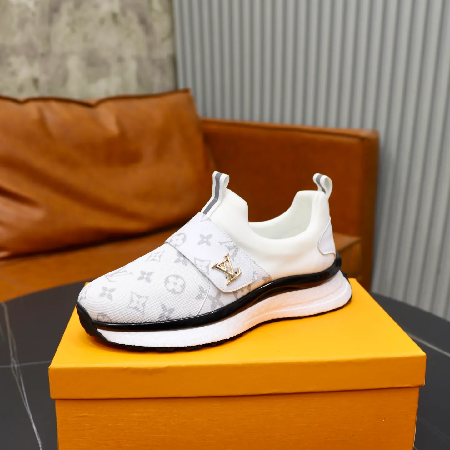Ex-factory price: 442💰🙅‍♂️🙅‍♂️🙅‍♂️ Brand: GUCCI Standard code: 38-44 (45 customized) Grade: Same as the official website Material: Original leather splicing, comfortable and breathable lining, original wear-resistant outsole Style category: Men's fashionable casual shoes, running shoes, noble luxury brand elements, top luxury Color: actual picture color